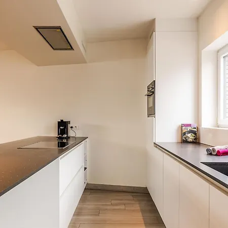 Red Rabbit Tourist And Business Flats With Indoor Parking Space - Flat I & Flat Ii アパート