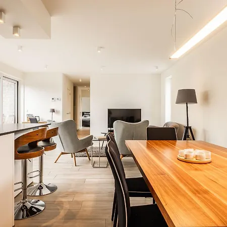 Red Rabbit Tourist And Business Flats With Indoor Parking Space - Flat I & Flat Ii