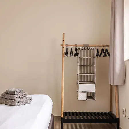 Red Rabbit Tourist And Business Flats With Indoor Parking Space - Flat I & Flat Ii * Zele
