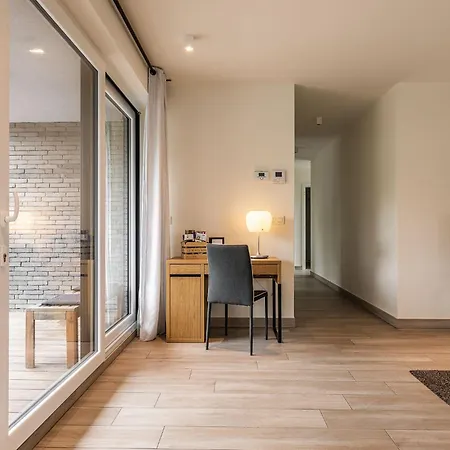 Red Rabbit Tourist And Business Flats With Indoor Parking Space - Flat I & Flat Ii *